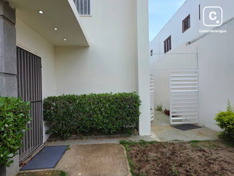 House for rent in Villa Fontana Sur, Managua – 4 beds, 212 m²
