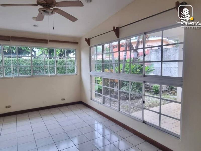 House for rent in Pista Jean Paul Genie, Managua – 3 beds