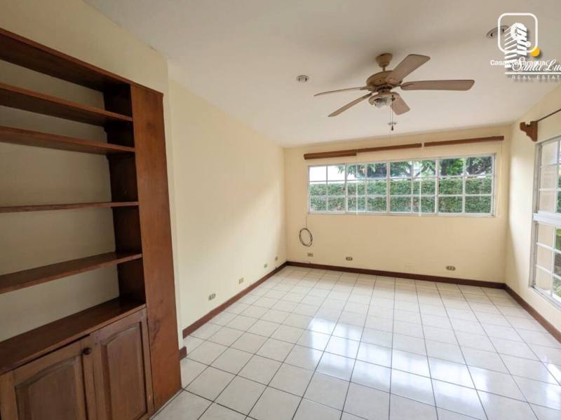 House for rent in Pista Jean Paul Genie, Managua – 3 beds