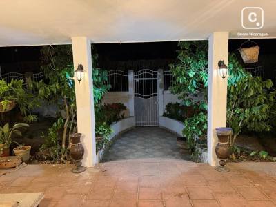 House for sale in Managua – 6 beds, 396 m²