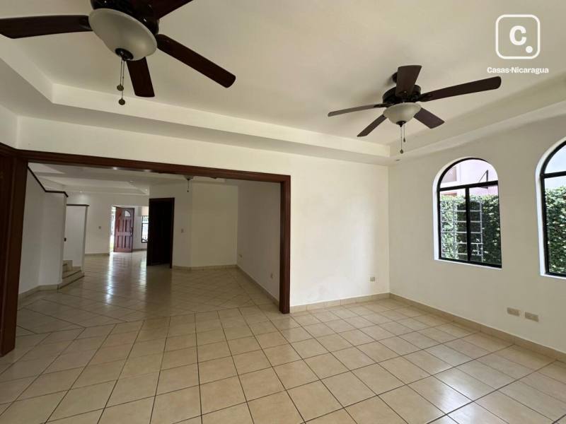 Apartamento en venta en Estancia de Santo Domingo, Managua – 4 hab, 352 m²
