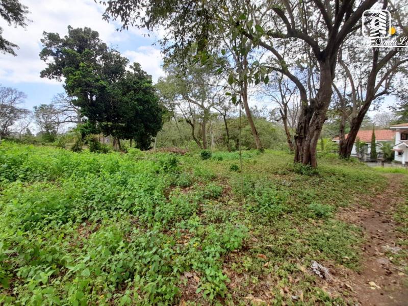 Casa en venta en Villa Fontana, Managua – 1,228 m²