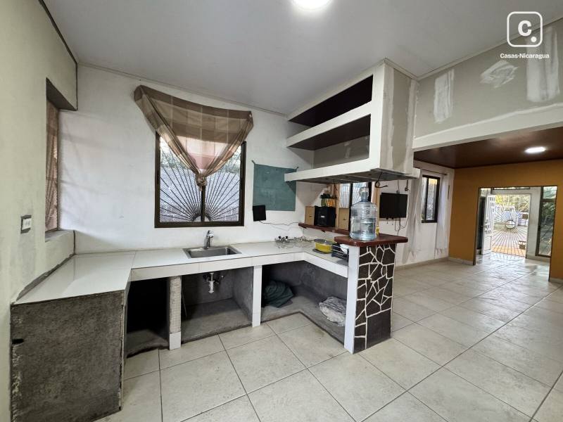 Casa en venta en Praderas de Sandino, Managua – 2 hab, 160 m²