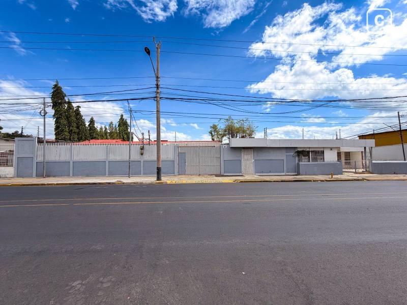 Casa en venta en Santa Ana Sur, Managua – 12 hab, 792 m²