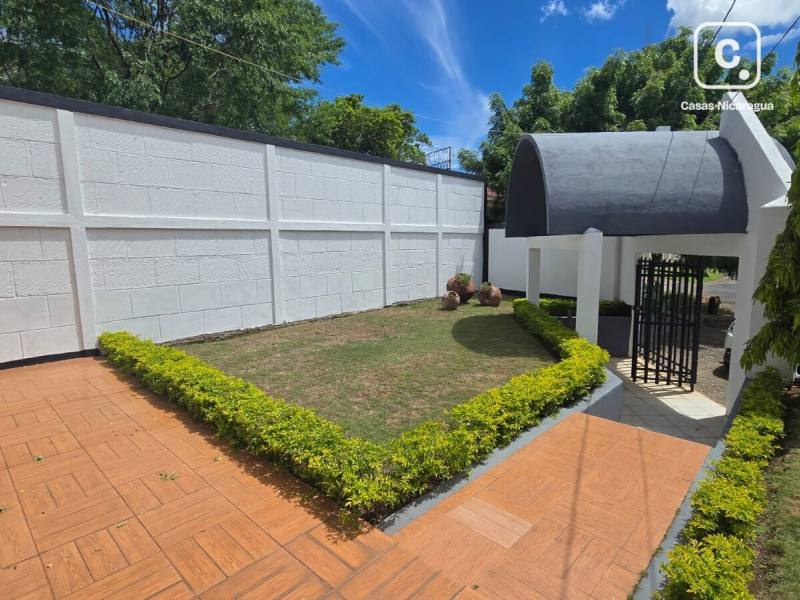 House for rent in Managua – 4 beds, 373 m²