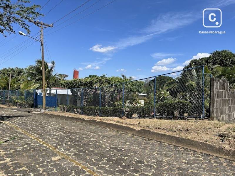 House for sale in Managua – 3 beds, 241 m², US$ 180,000