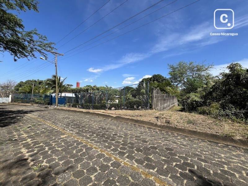 House for sale in Managua – 3 beds, 241 m², US$ 180,000