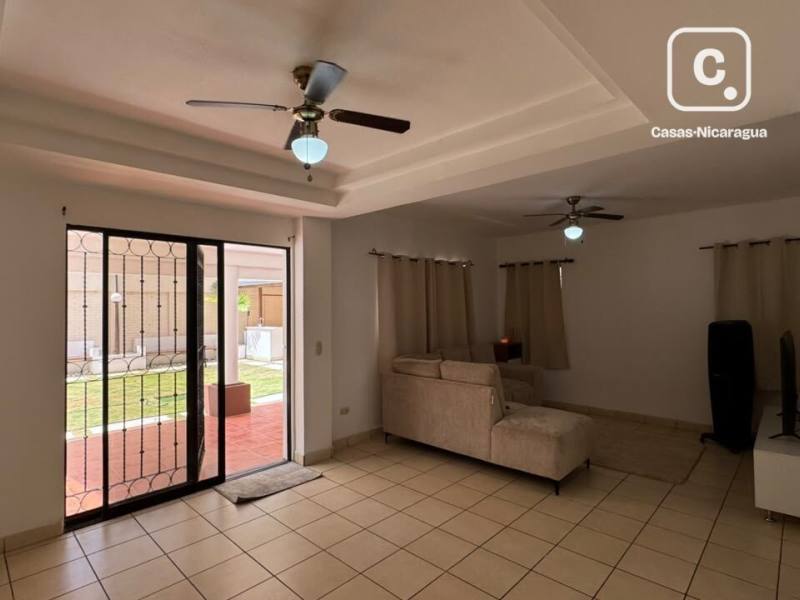 Apartment for rent in Managua – 4 beds, 185 m²