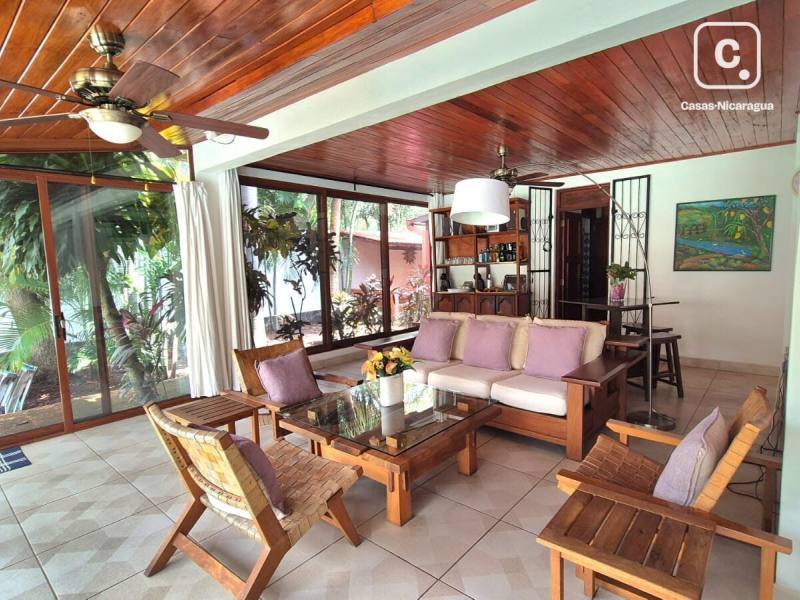 Apartment for rent in Managua – 3 beds, 587 m²