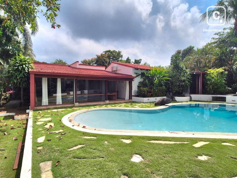 Apartment for rent in Managua – 3 beds, 587 m²