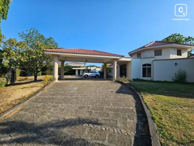 Apartamento en alquiler en Managua – 4 hab, 465 m²