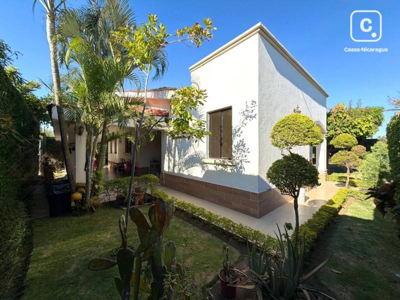 House for rent in Carretera Masaya, Managua – 5 beds, 320 m²