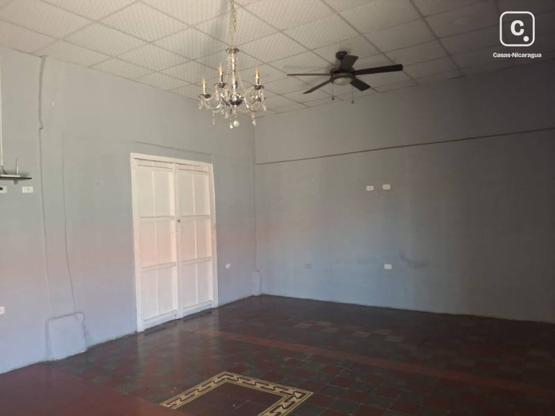 Casa en venta en León – 2 hab, 150 m², US$ 80,000