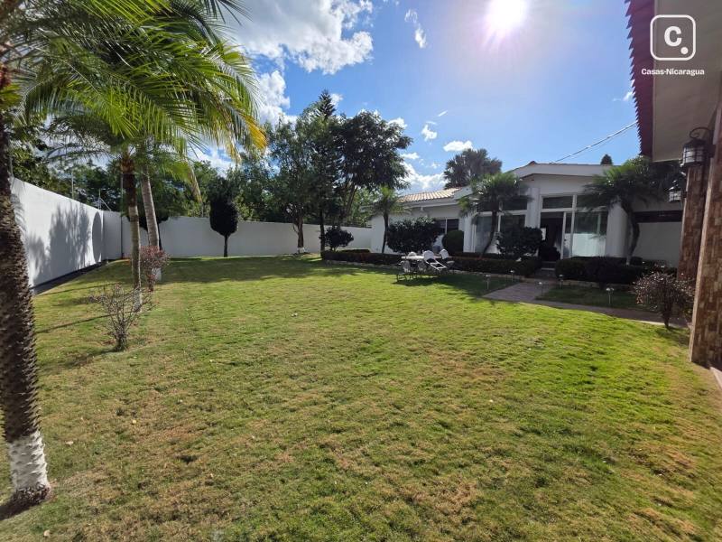 Apartment for sale in Las Colinas, Managua – 3 beds, 284 m²
