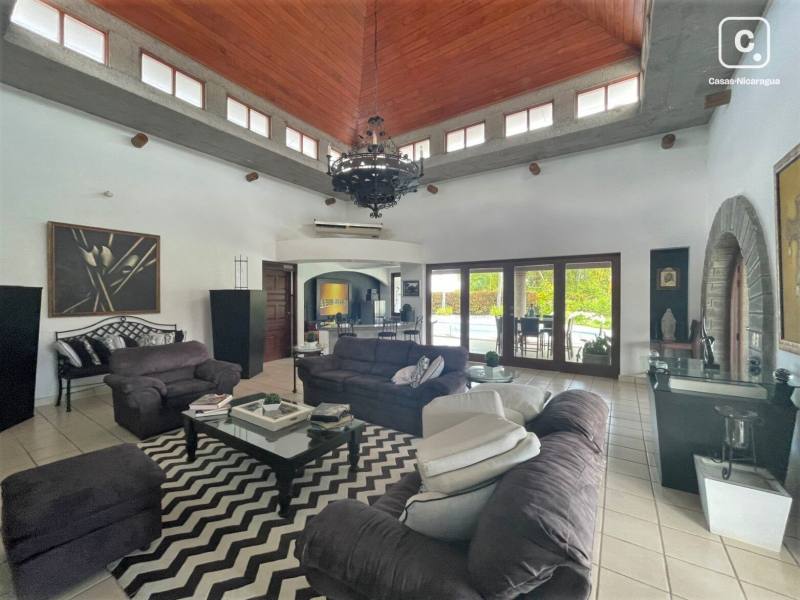 House for sale in Santo Domingo, Managua – 5 beds, 580 m²