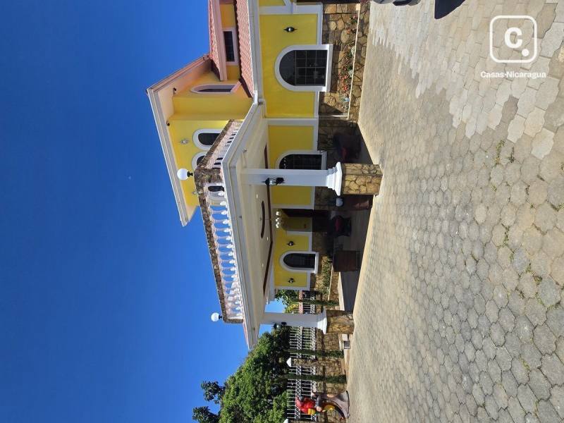 House for rent in Masaya – 7 beds, 415 m²
