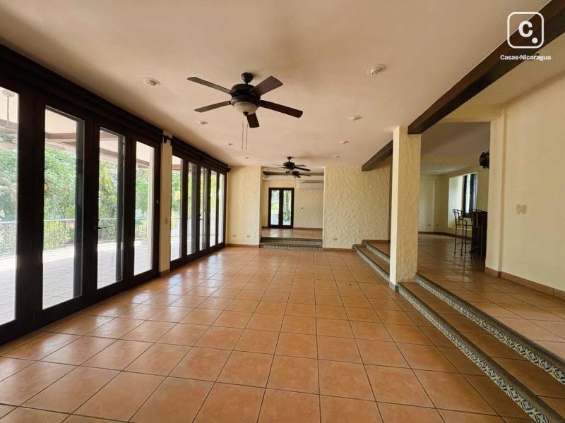 Apartment for sale in Villa Fontana Sur, Managua – 4 beds, 674 m²