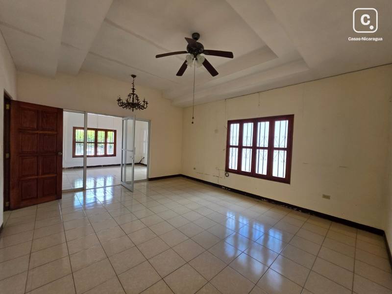 House for sale in Reparto San Juan, Managua – 5 beds, 295 m²