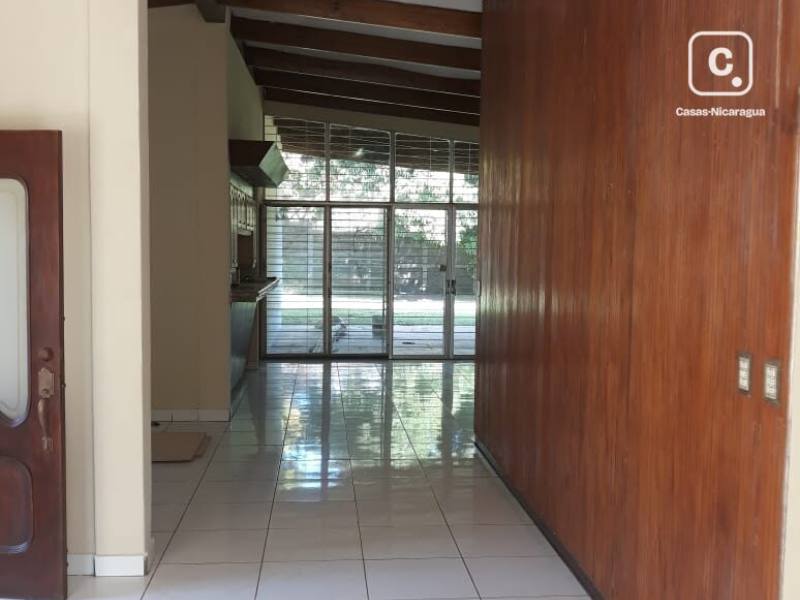 House for sale in Managua – 3 beds, 454 m²