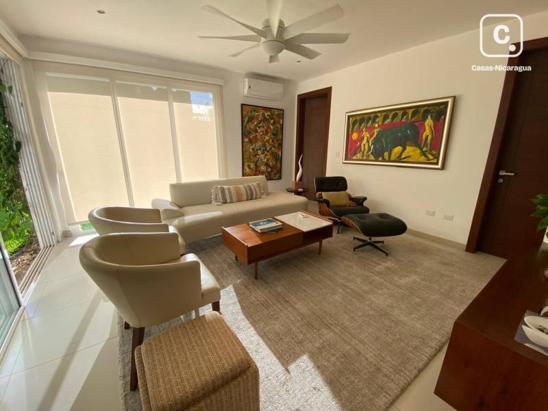 Apartment for rent in Santo Domingo, Managua – 4 beds, 430 m²