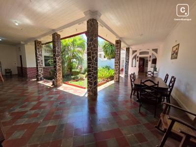 House for rent in Granada – 5 beds, 400 m²