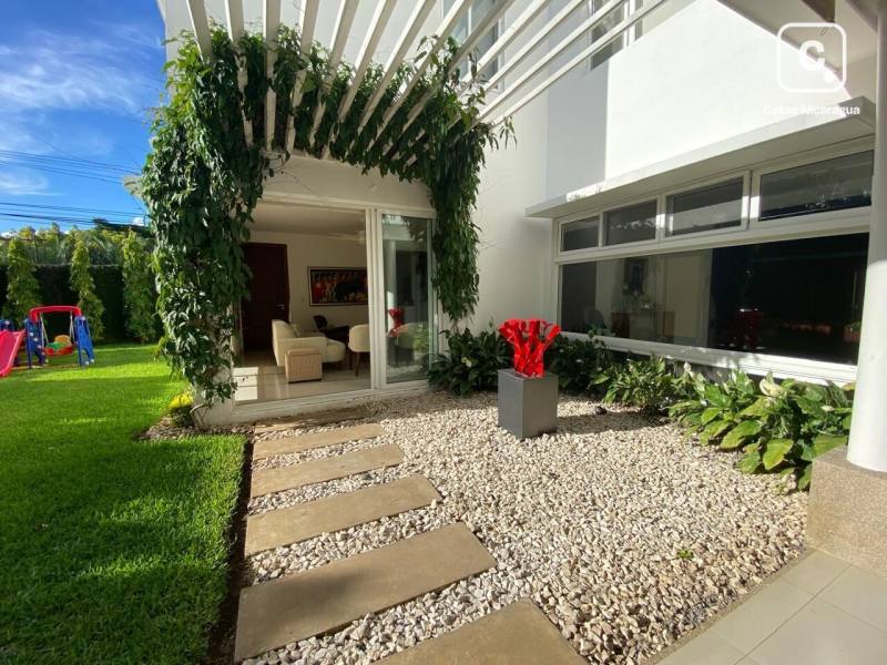 Apartamento en venta en Santo Domingo, Managua – 4 hab, 430 m²
