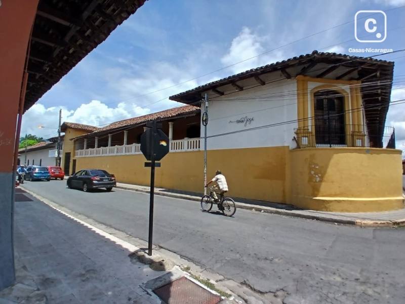 Casa en venta en Granada – 2 hab, 1,068 m²