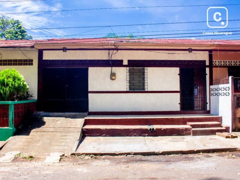 Casa en venta en León – 4 hab, US$ 200,000