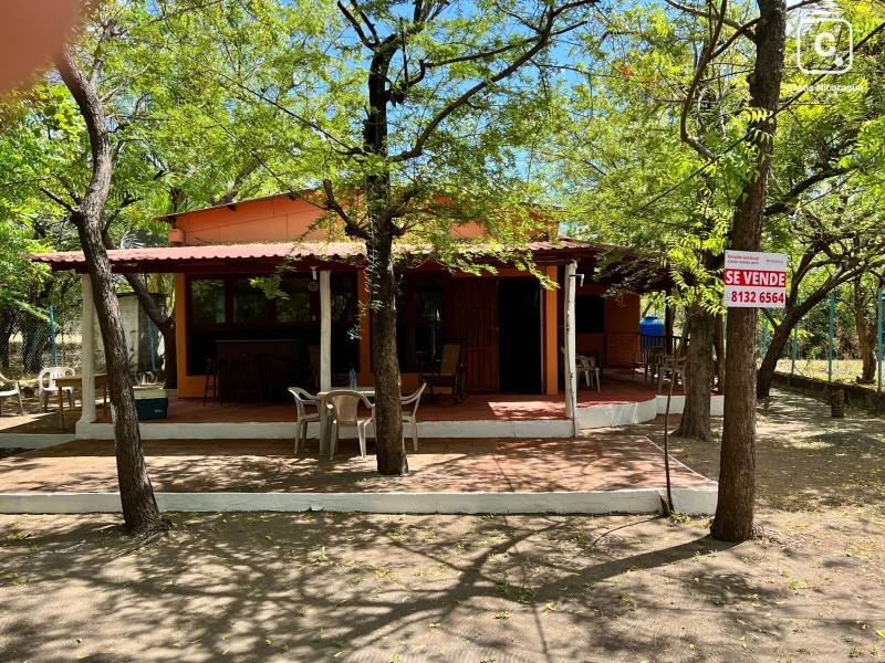 Local comercial en venta en León – 353 m²