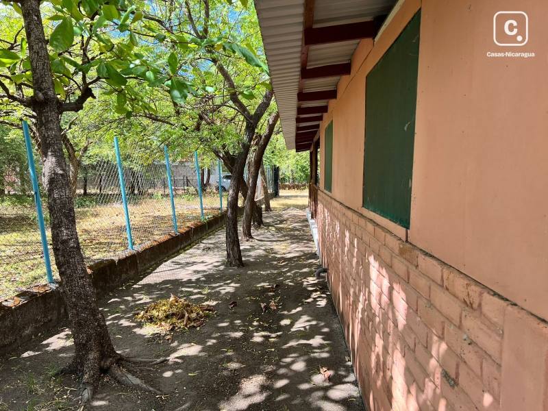 Local comercial en venta en León – 353 m²