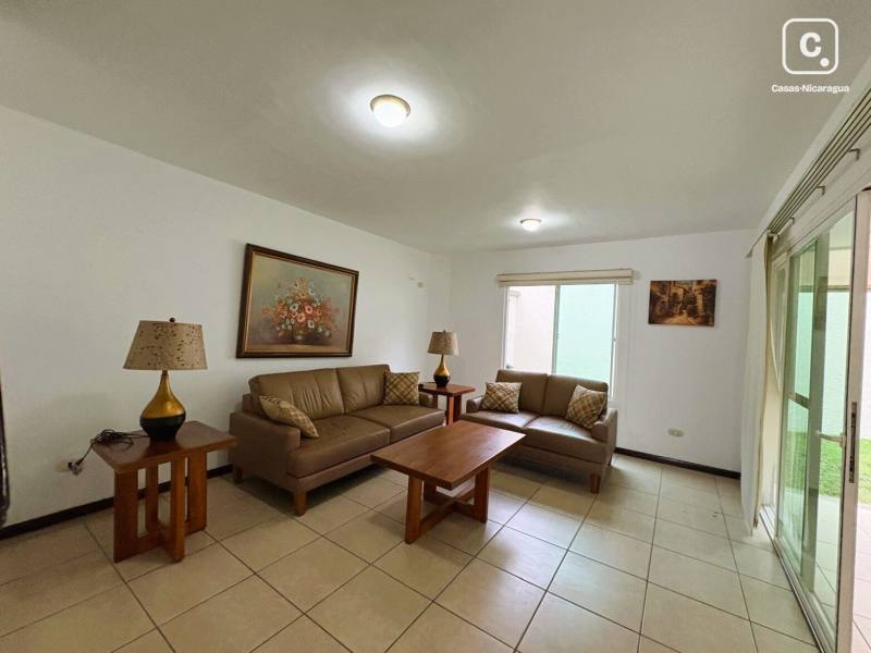 Apartment for rent in Las Colinas, Managua – 5 beds, 217 m²