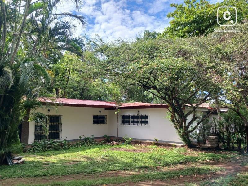 House for rent in Managua – 5 beds, 350 m²
