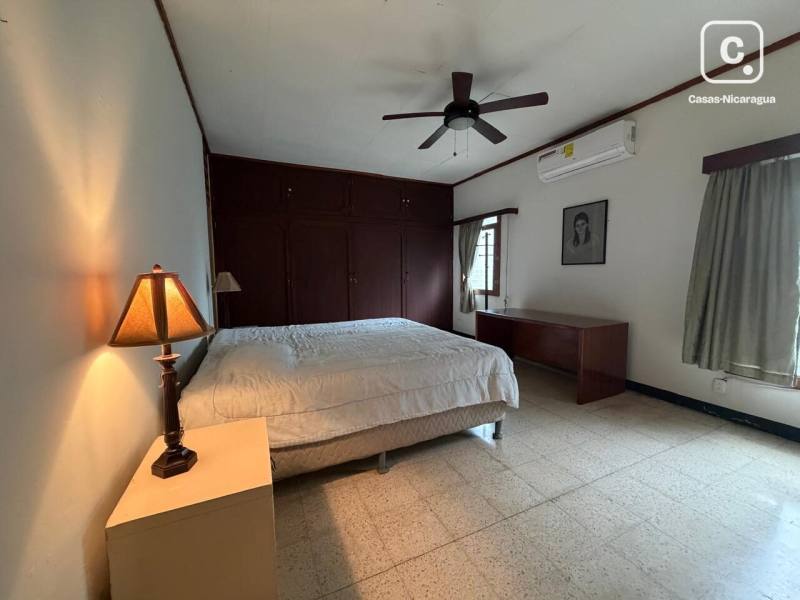House for sale in Managua – 4 beds, 466 m², US$ 210,000