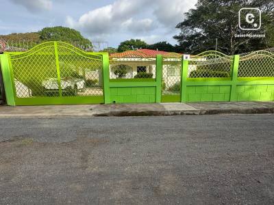 Casa en venta en Carazo – 2 hab, 80 m²