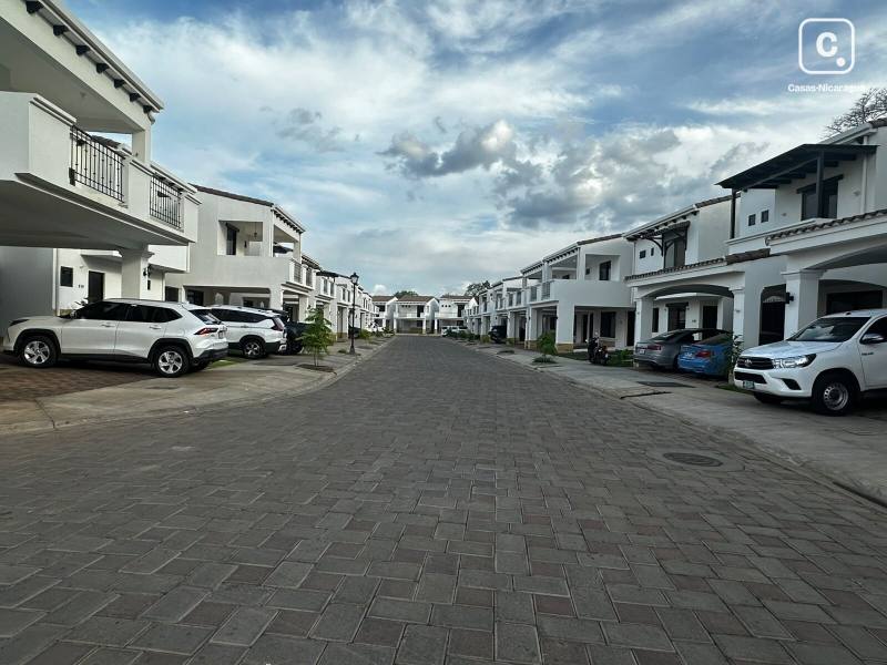 Apartment for rent in Managua – 3 beds, 152 m²