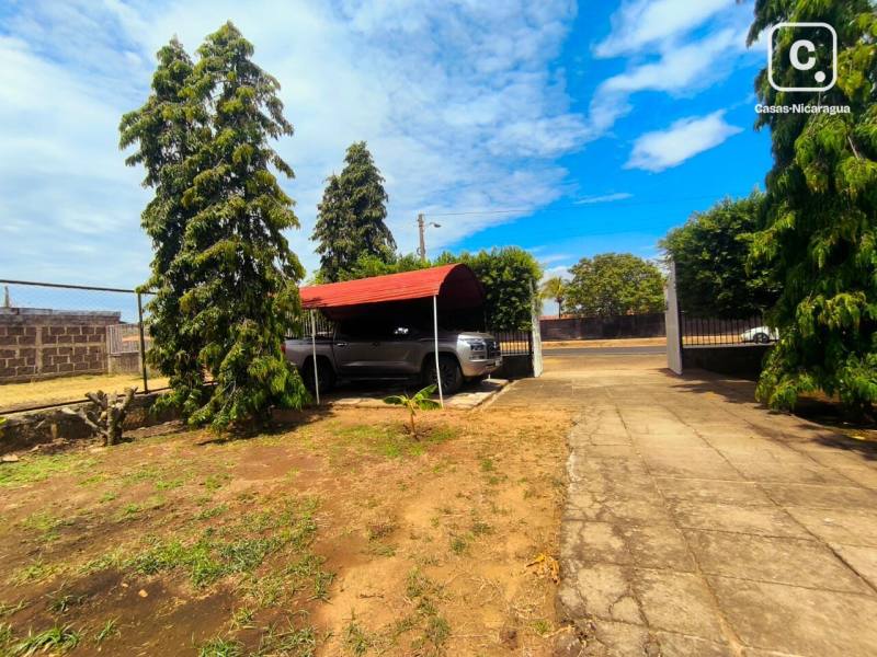 House for sale in Granada – 3 beds, 400 m²