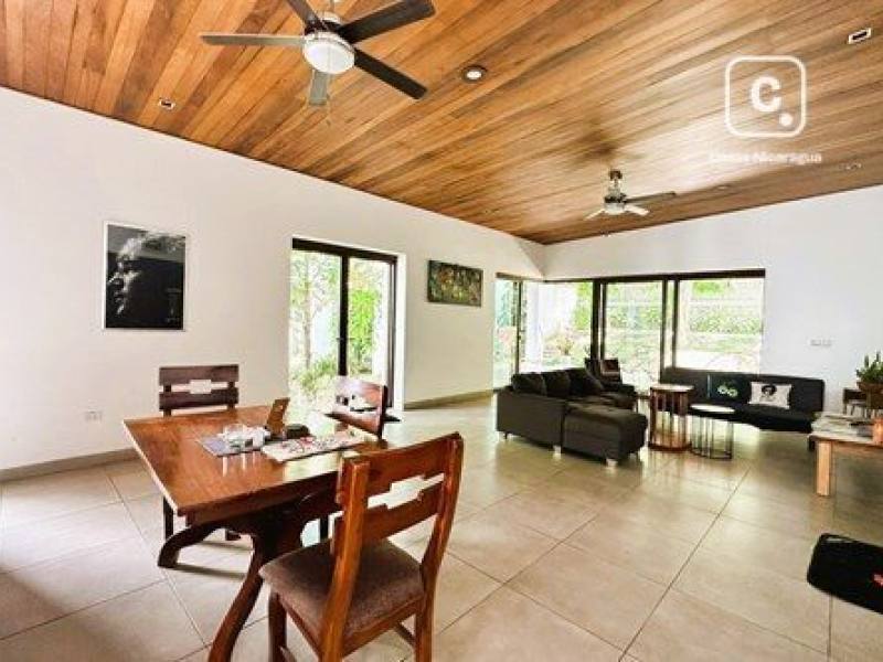 Casa en venta en Managua – 5 hab, 237 m²
