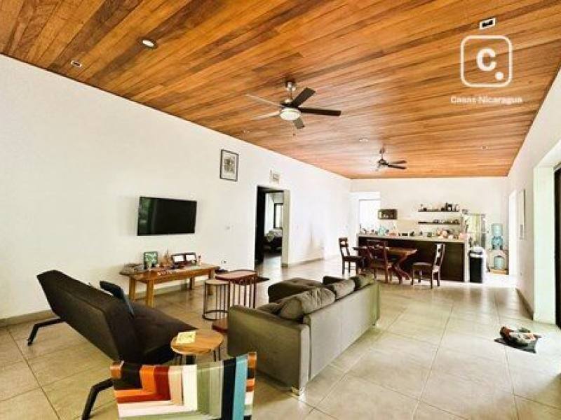 House for sale in Managua – 5 beds, 237 m²