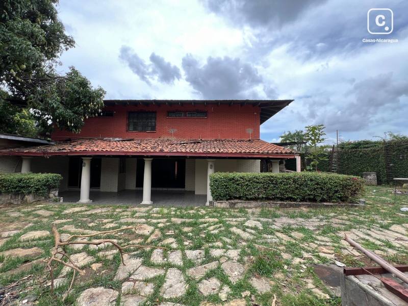 Commercial unit for sale in Bolonia, Managua – 1,100 m²