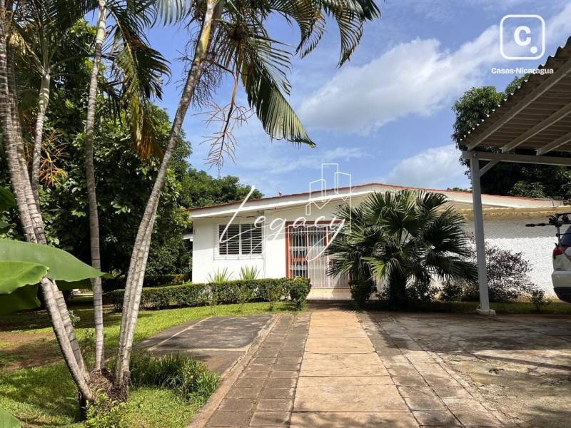 House for rent in Carretera Sur, Managua – 3 beds, 4,890 m²