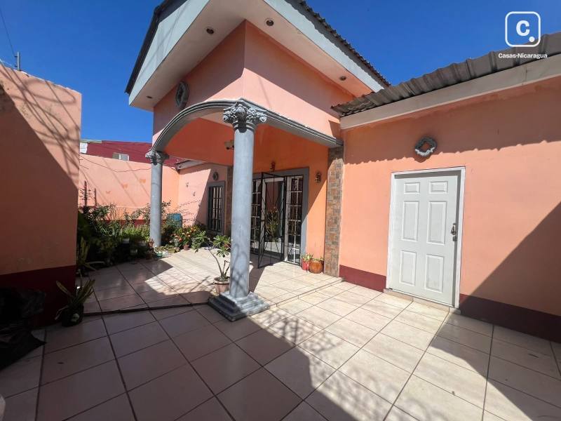 Commercial unit for sale in Santa Ana Sur, Managua – 444 m²