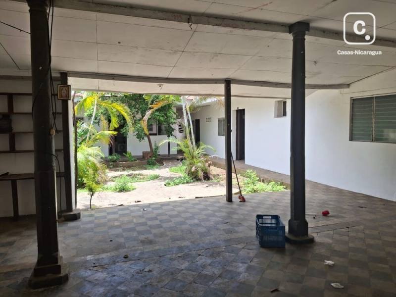 House for sale in León – 7 beds, 425 m²