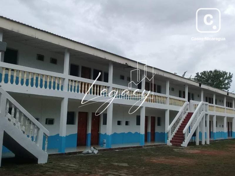 Casa en venta en Los Robles, Managua – 6 hab