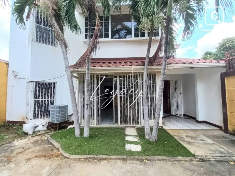 Casa en venta en Villa Fontana, Managua – 469 m²