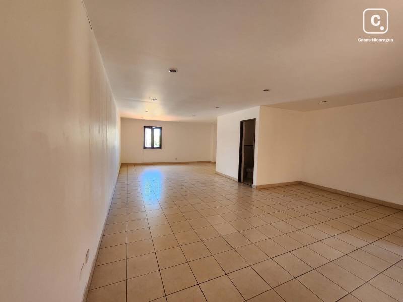 Office for rent in Managua – 64 m²