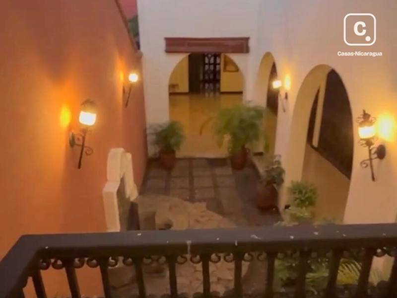 House for sale in León – 5 beds, 621 m²