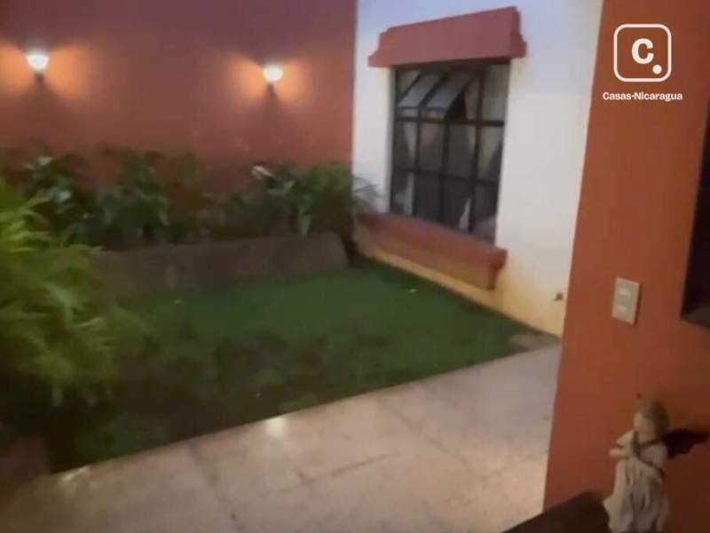 House for sale in León – 5 beds, 621 m²