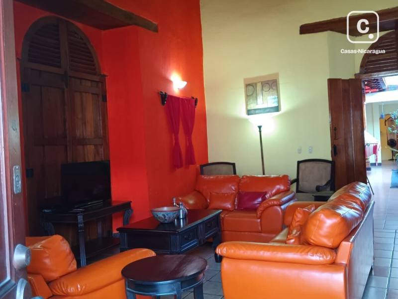 Apartment for sale in Granada – 3 beds, 199 m²