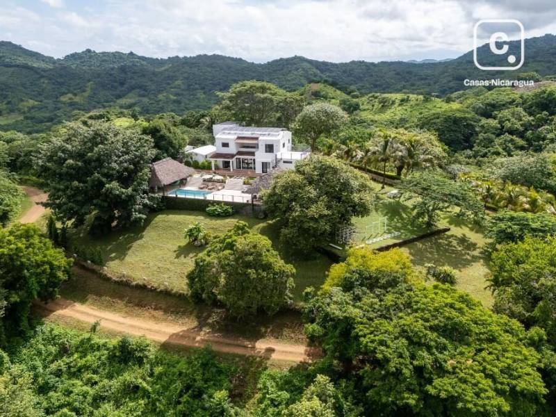 House for sale in San Juan del Sur, Rivas – 4 beds, 36,421 m²