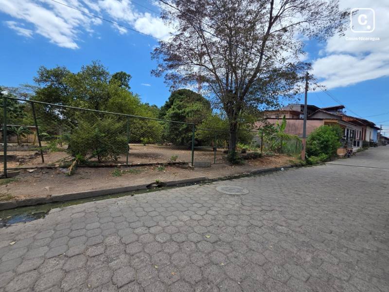House for sale in Granada – 1 bed, 150 m²